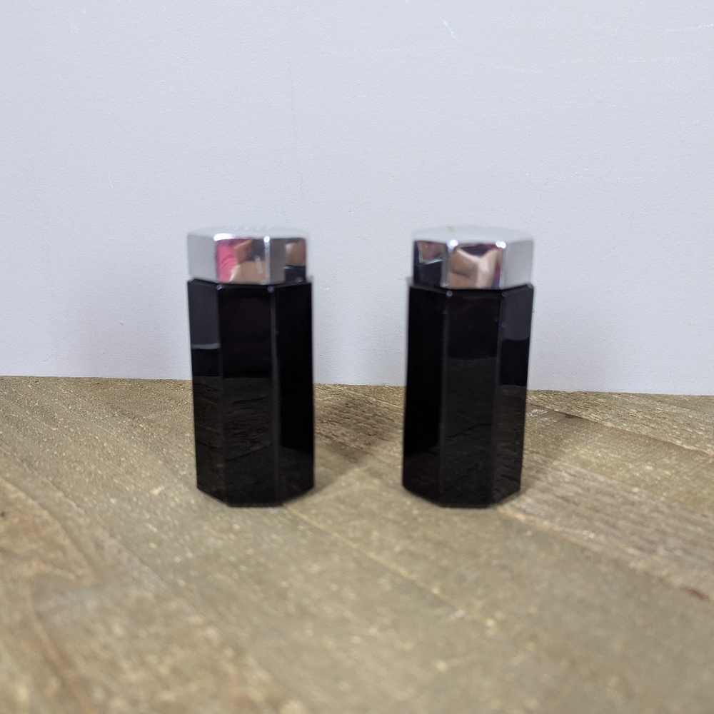 Vintage Arcoroc Octime Black Glass Salt & Pepper Shakers – 3.25” France